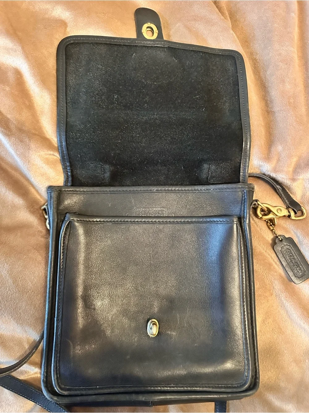Vintage COACH Station Bag 5130 Black Leather Crossbody Turn Lock Top Handle Bag